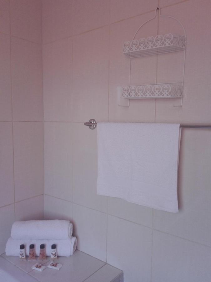 Joezebel Guesthouse Mogwase Eksteriør billede